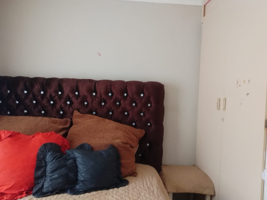 5 Bedroom Property for Sale in Mogwase North West